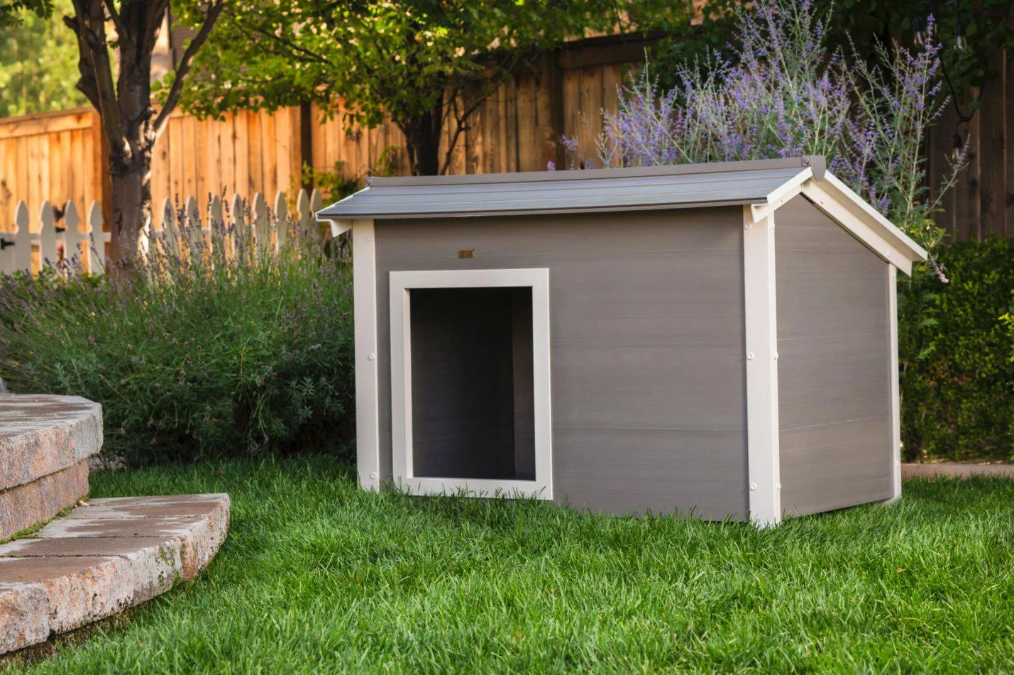 New Age Pet ThermoCore Insulated Canine Cabin dog house
