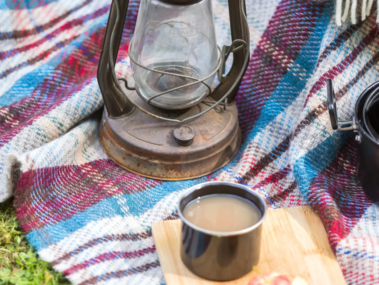 Random recycled wool blanket